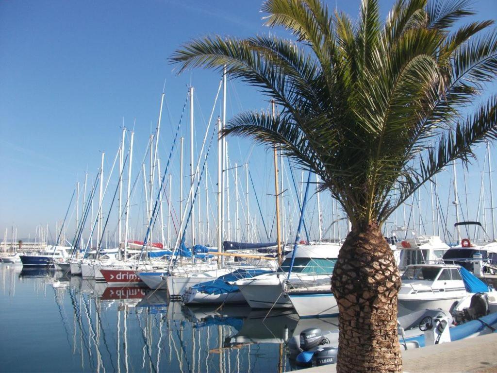 Port De Hyeres L'Etoile Marine Apartment Exterior photo